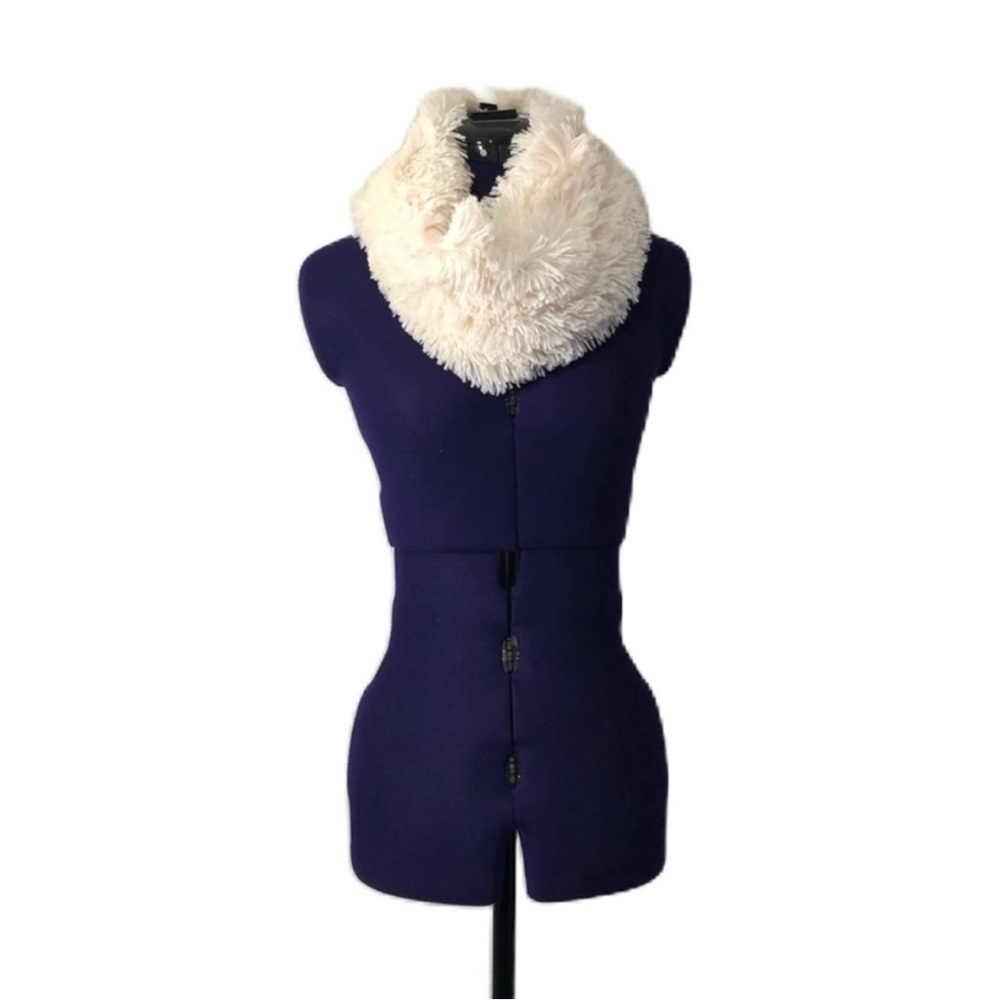Steve Madden White Faux Fur Infinity Scarf